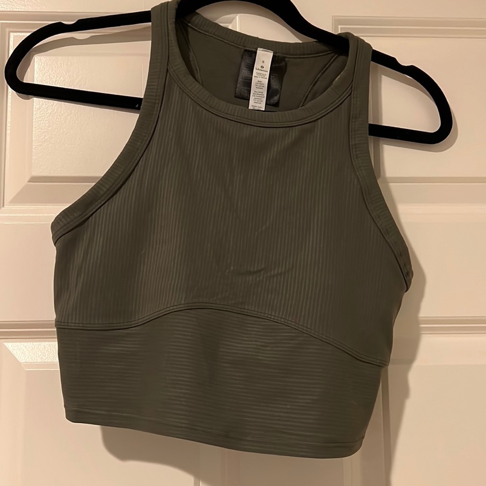 Lululemon top with built in bra
